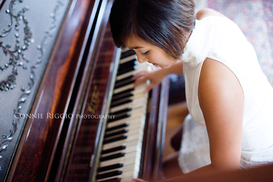 Piano 1 Tacoma Seattle Artistic Senior Portrait Photographer
