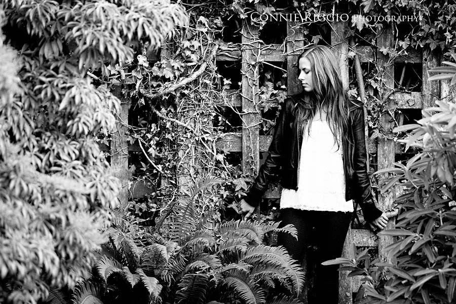 bw garden Tacoma Senior Portraits