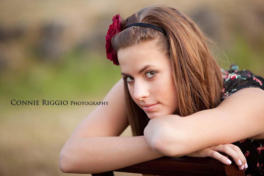on arms Tacoma Senior Portraits