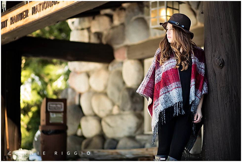 Girl Senior Bellarmine Prep Tacoma Photographer Rachel_0007.jpg