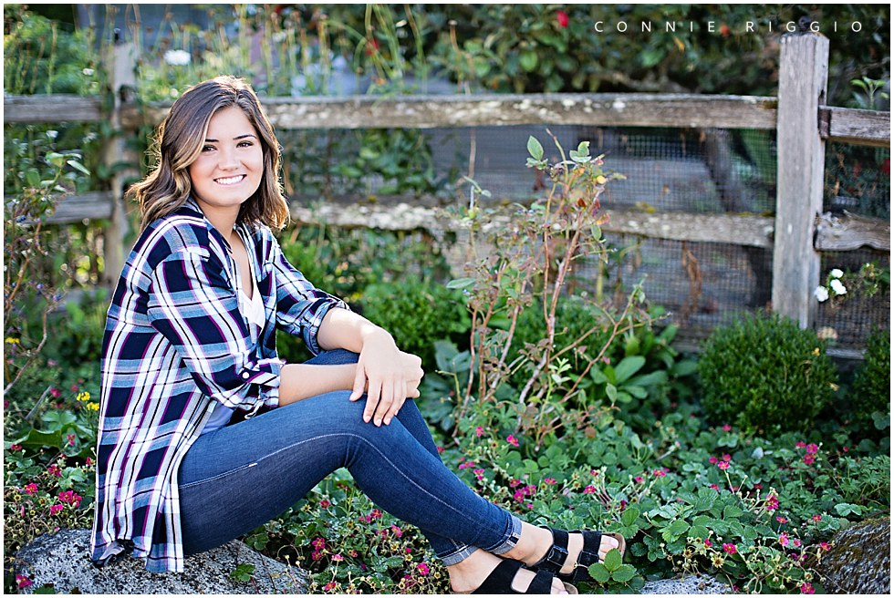 Girl Senior Gig Harbor High School Tacoma Photographer Lauren_0001.jpg