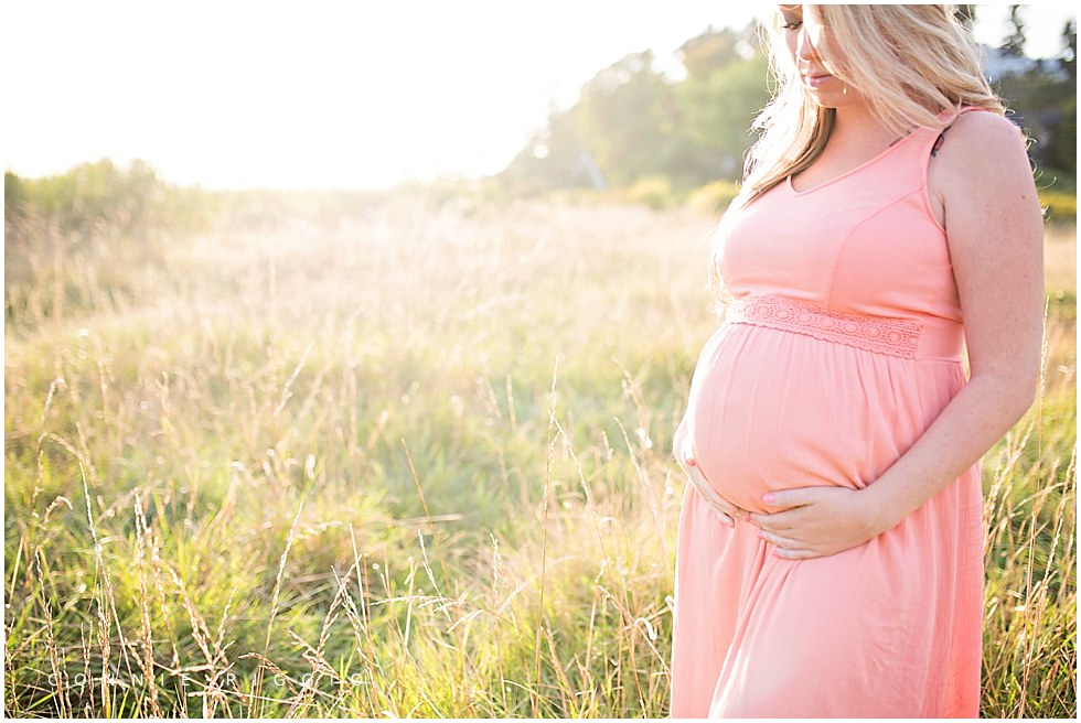 Maternity The Cove Summer Sun Seattle Family Photographer Jenna_0014.jpg